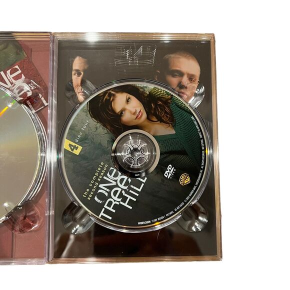 One Tree Hill The Complete Second Season DVD 2005 6 Disc Set - Picture 5 of 9